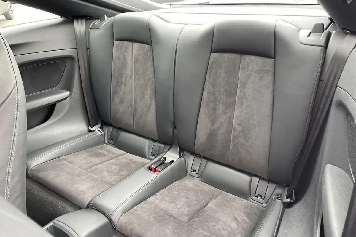 2015-audi-tt-coupe-20-tdi-s-line-big-13