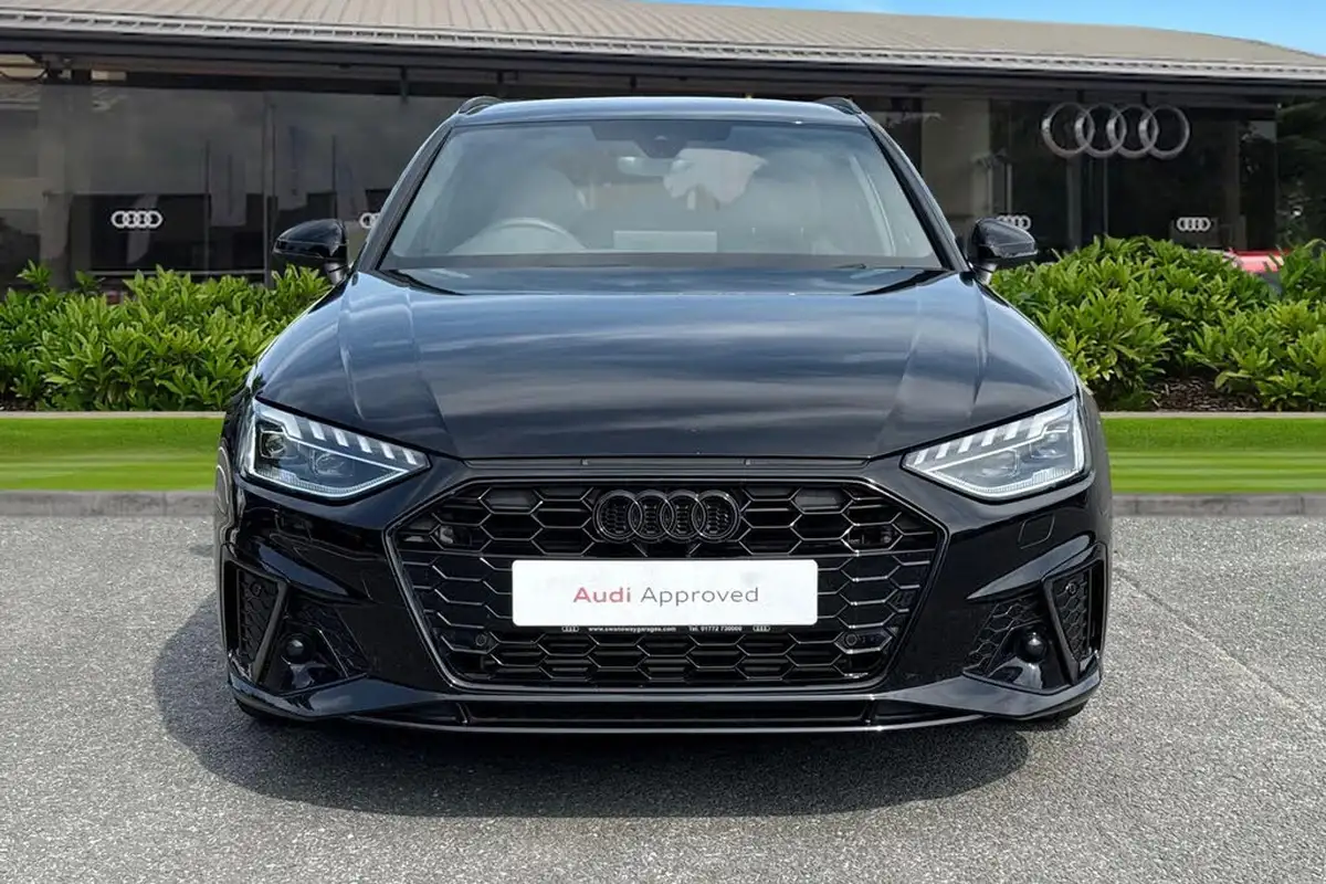 2024-audi-a4-avant-20-35-tfsi-black-edition-big-5