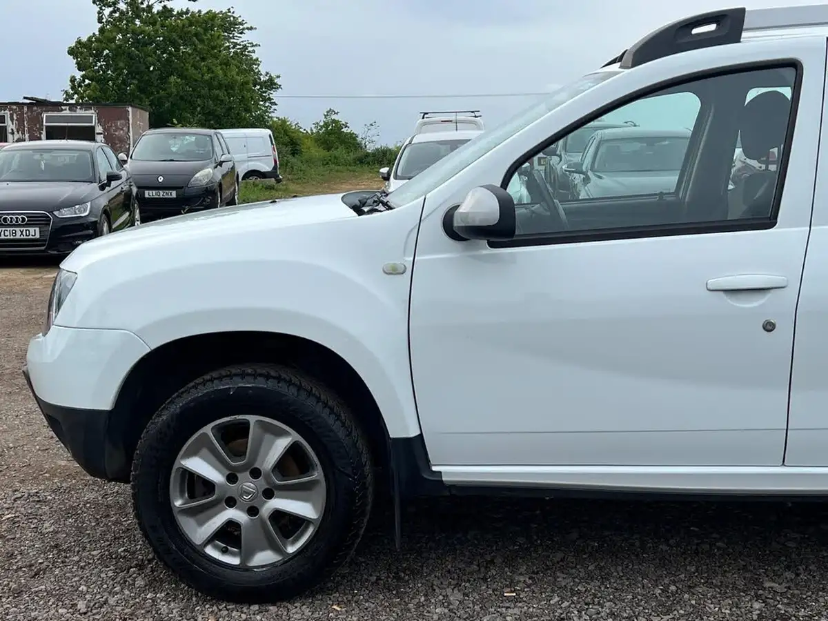 2016-dacia-duster-12-tce-laureate-big-8