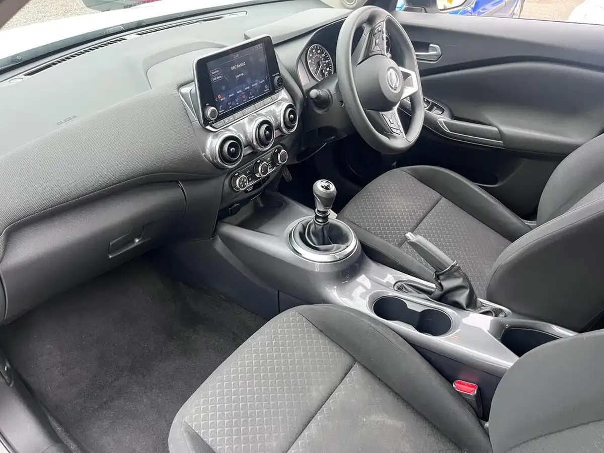 2022-nissan-juke-10-dig-t-acenta-big-9