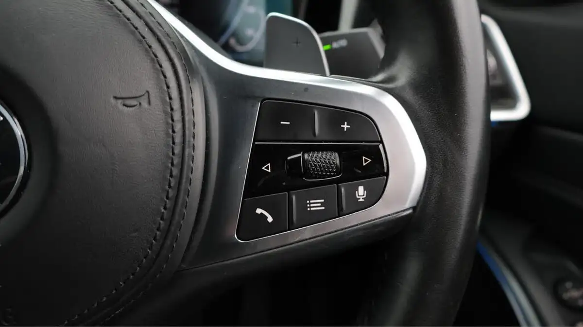 2019-bmw-3-series-20-330e-m-sport-plus-pack-big-24