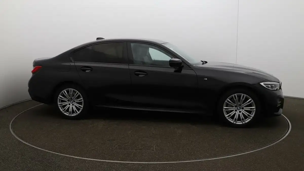 2019-bmw-3-series-20-330e-m-sport-plus-pack-big-48