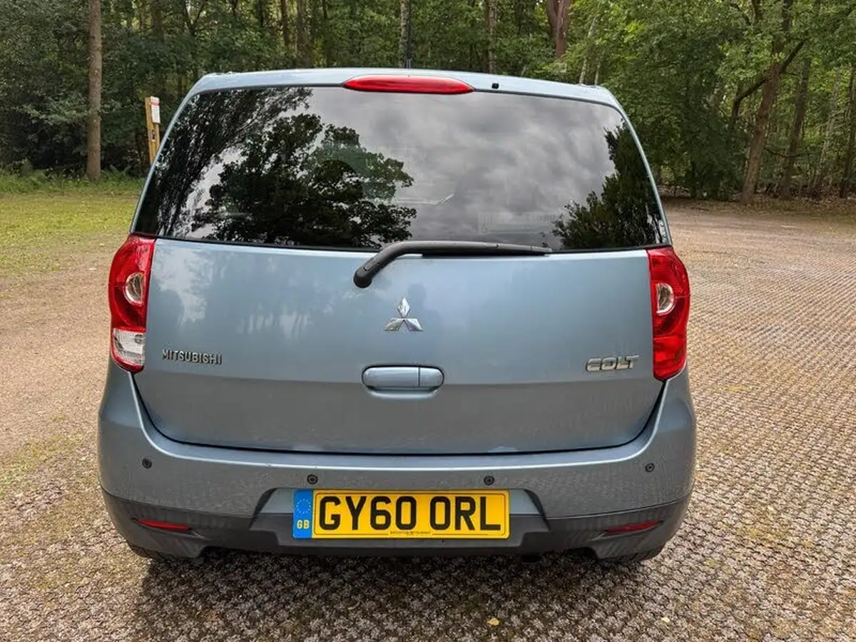 2011-mitsubishi-colt-13-cz2-5d-amt-big-9