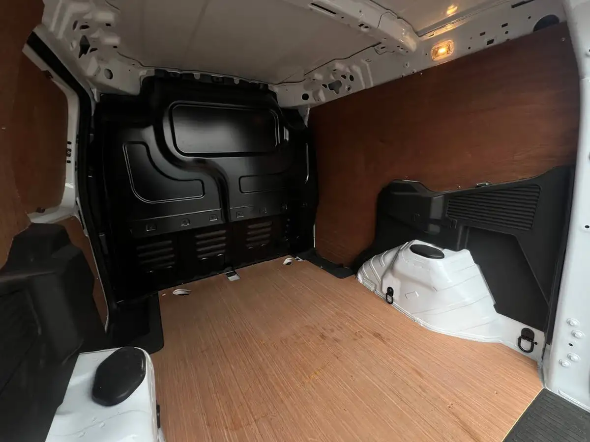 2022-ford-transit-courier-10t-limited-ecoboost-big-21