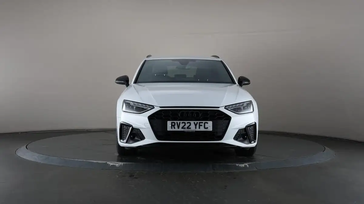 2022-audi-a4-avant-20-35-tfsi-black-edition-s-tronic-big-49