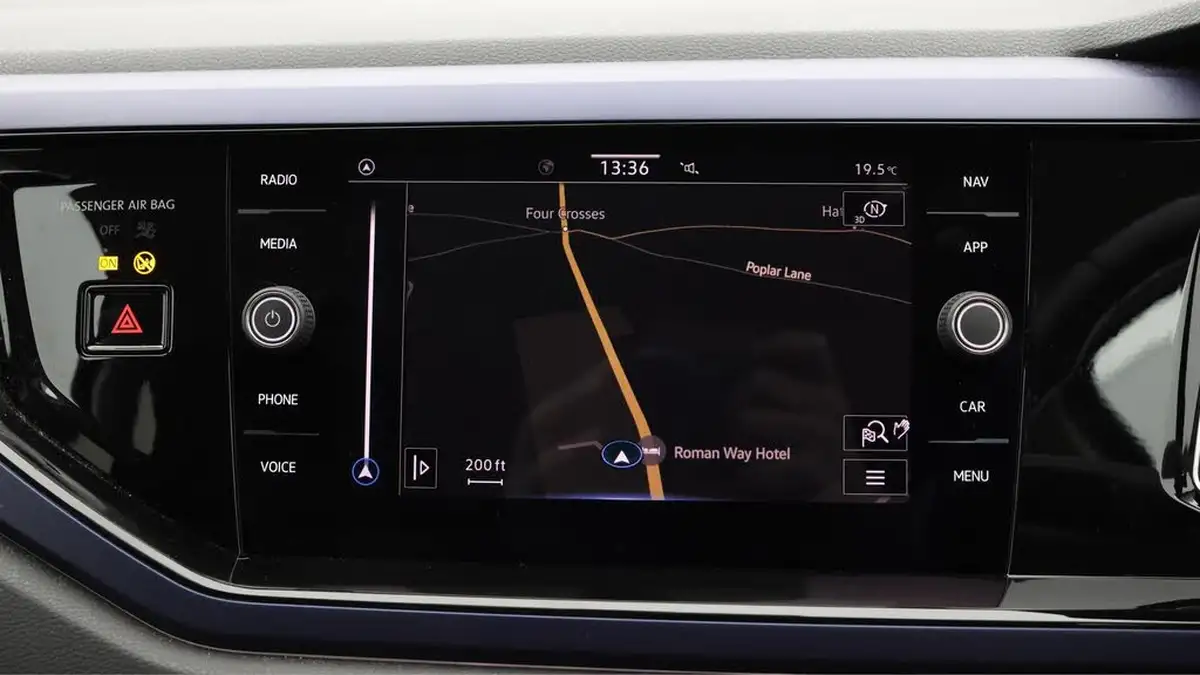 2021-volkswagen-polo-10-united-big-11