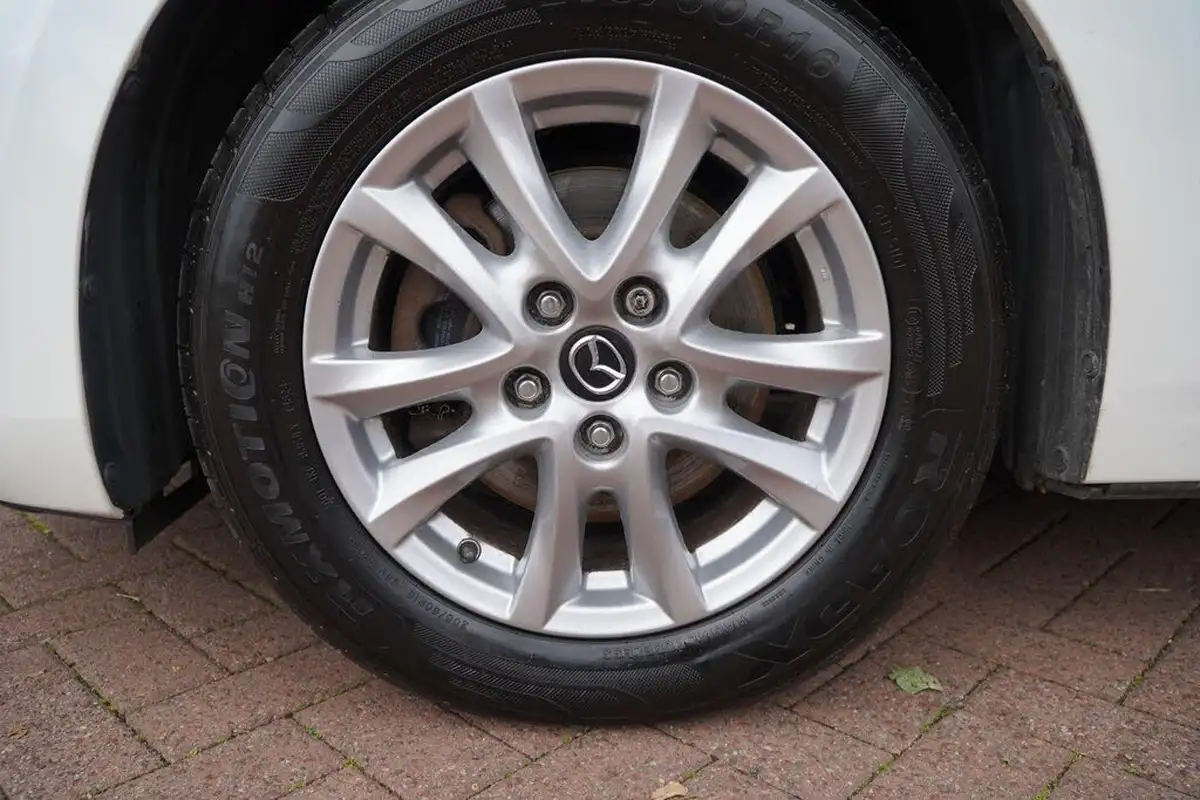 2017-mazda-mazda3-20-se-l-nav-hatchback-5d-big-40