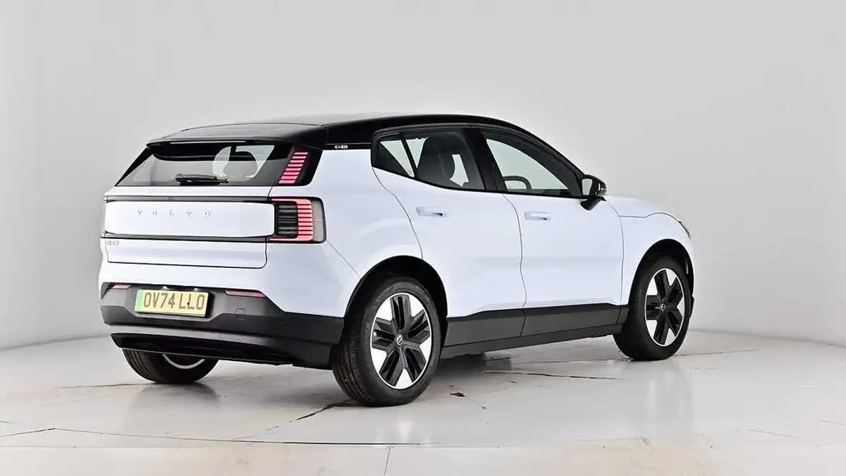 2024-volvo-ex30-e-single-motor-plus-big-76