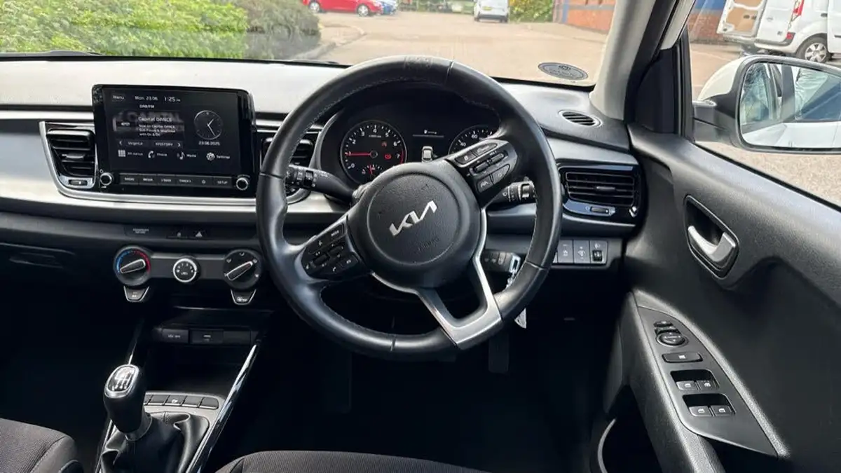2022-kia-rio-10-t-gdi-2-big-30