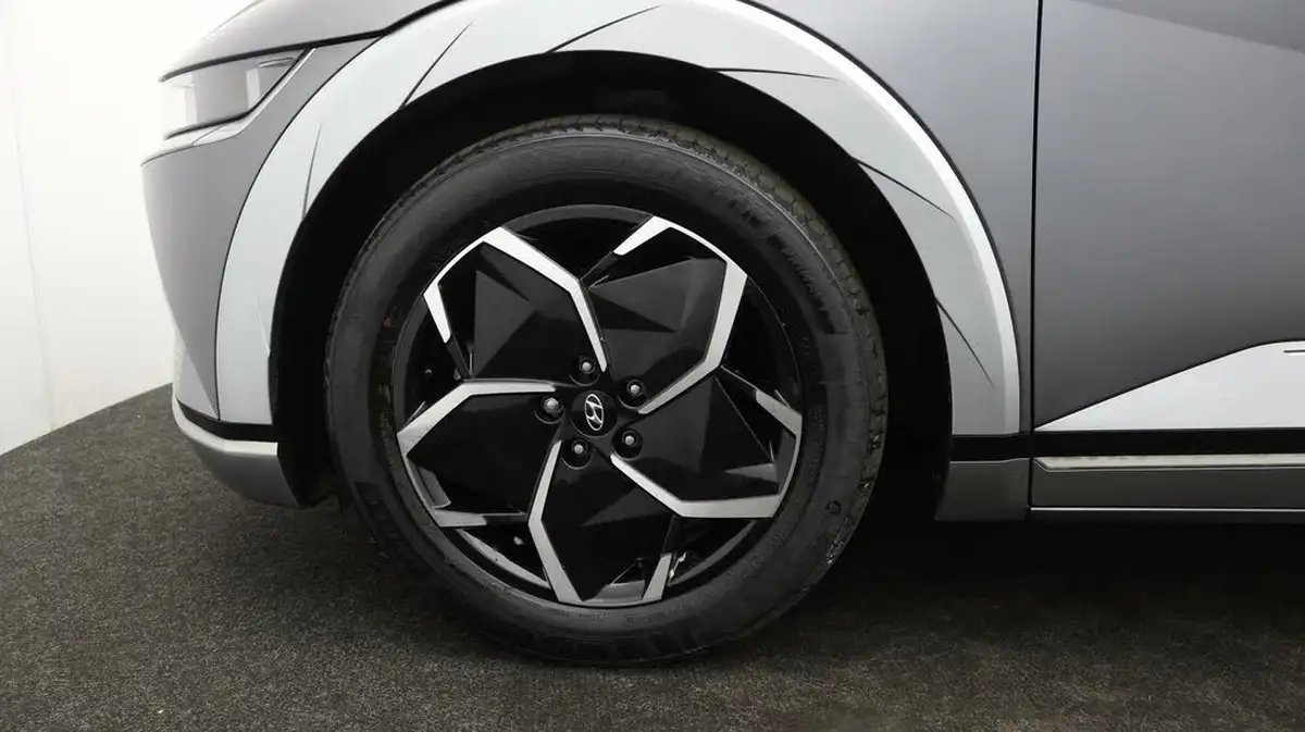2022-hyundai-ioniq-5-e-premium-217ps-73kwh-rwd-big-17