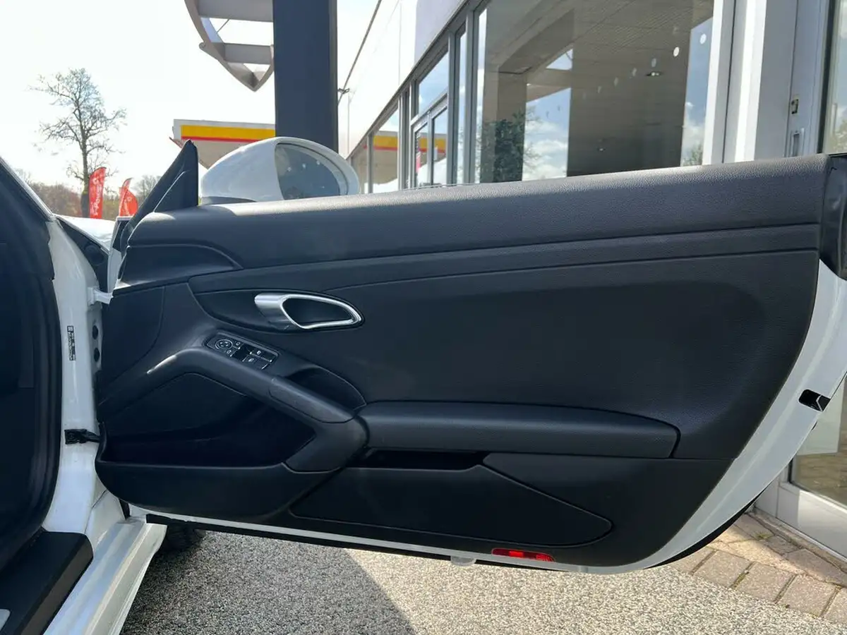 2022-porsche-boxster-718-20-boxster-pdk-big-16