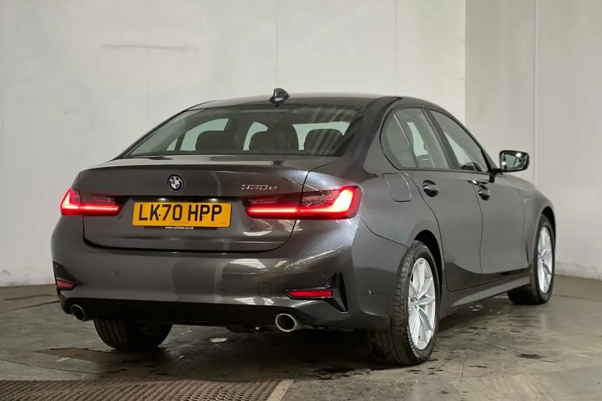 2020-bmw-3-series-20-330e-se-pro-saloon-4d-big-16