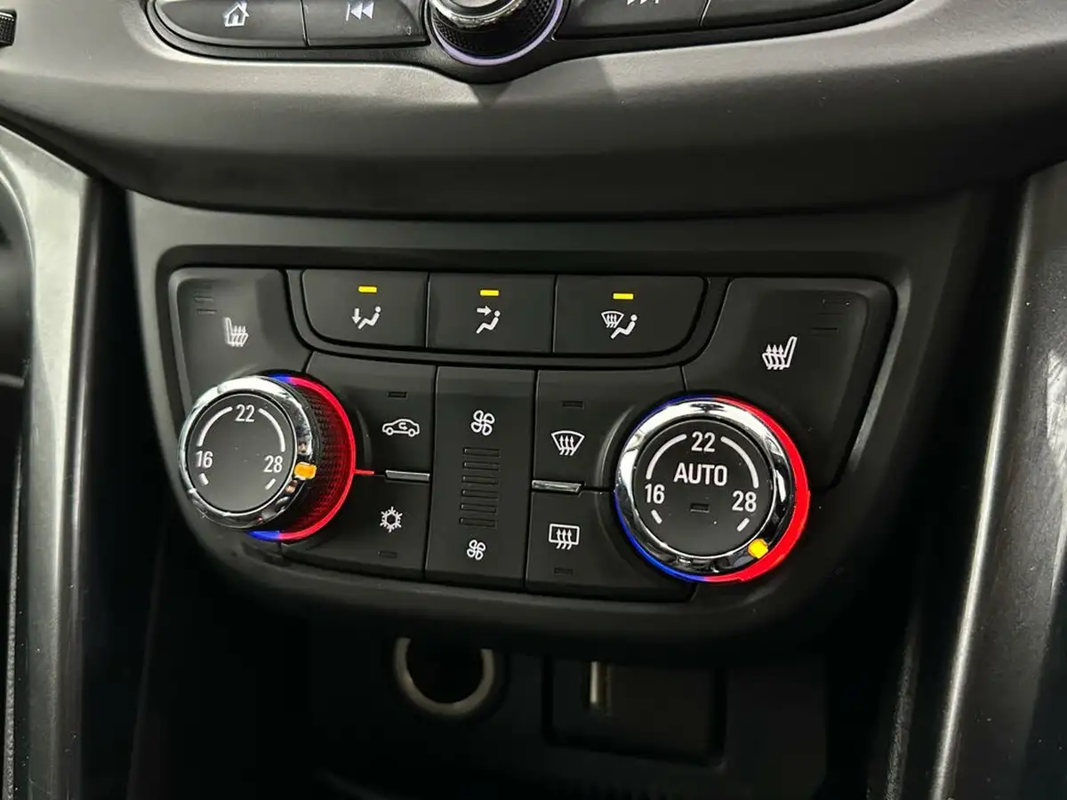 2017-vauxhall-zafira-tourer-14i-16v-turbo-elite-nav-big-19