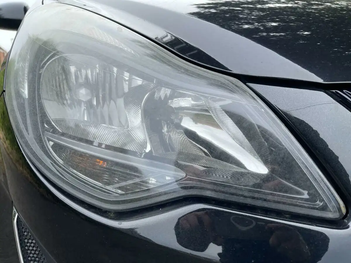 2014-vauxhall-corsa-14-black-edition-3d-big-37