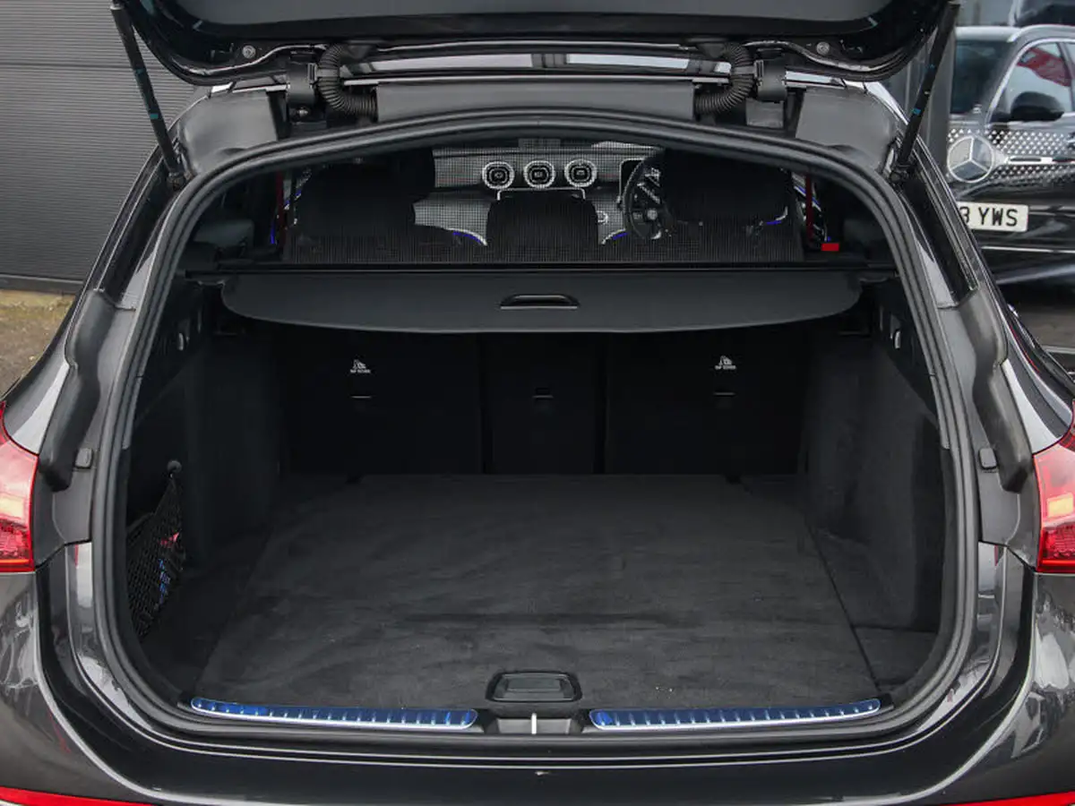 2023-mercedes-benz-c-class-20-c43-amg-premium-saloon-4d-big-7