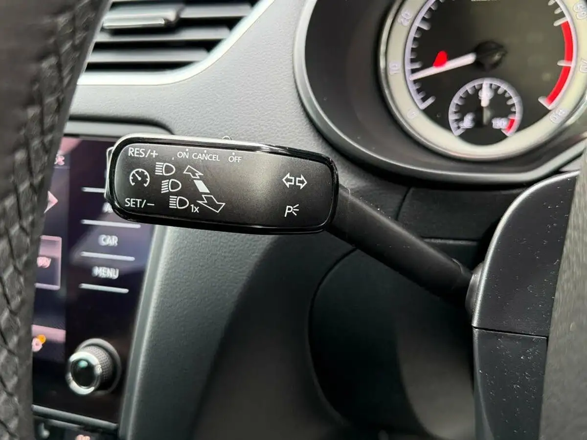 2019-skoda-octavia-15-tsi-se-l-hatchback-dsg-big-31