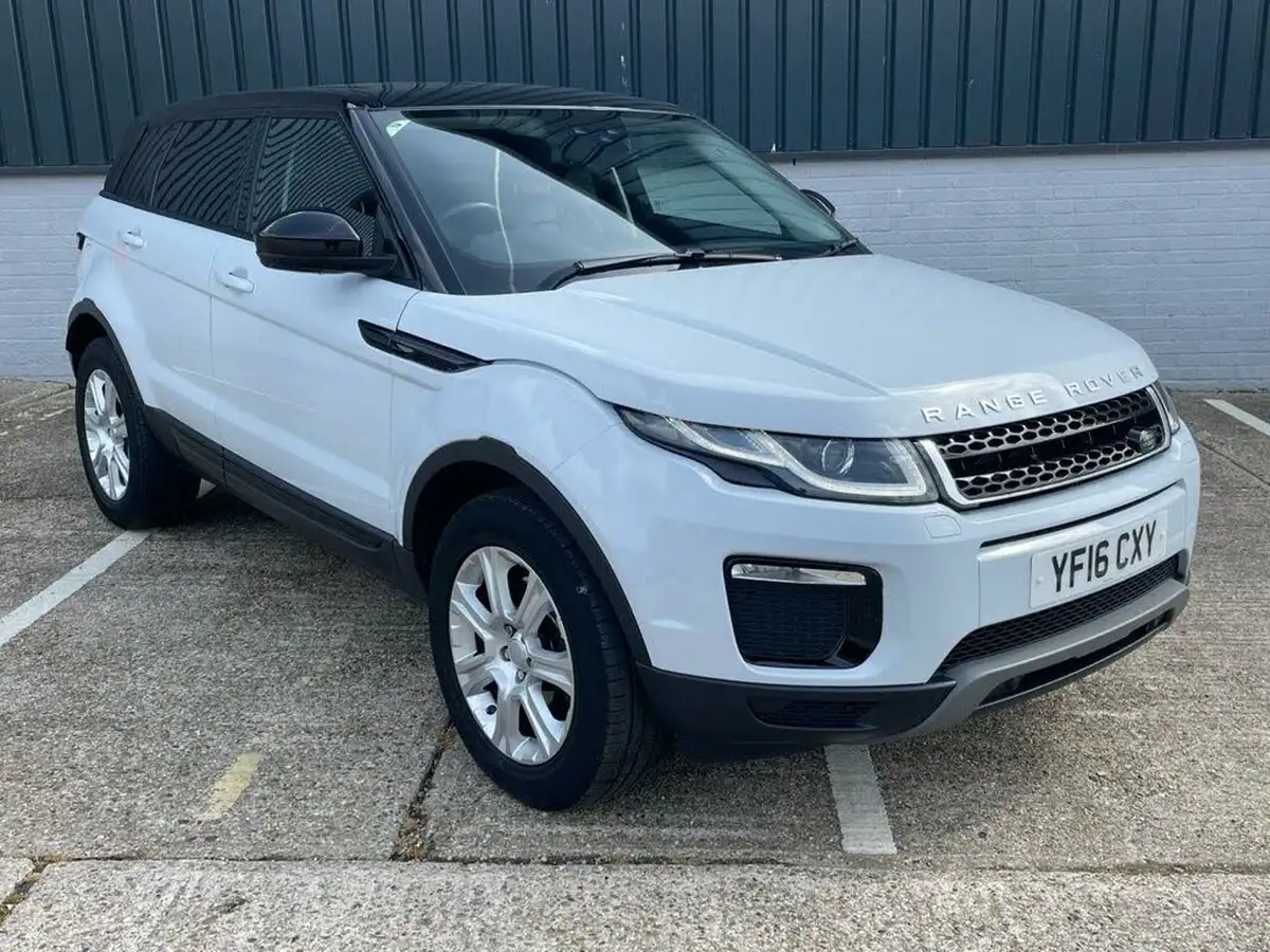 2016-land-rover-range-rover-evoque-20td4-se-tech-ss-hatchback-5d-big-73