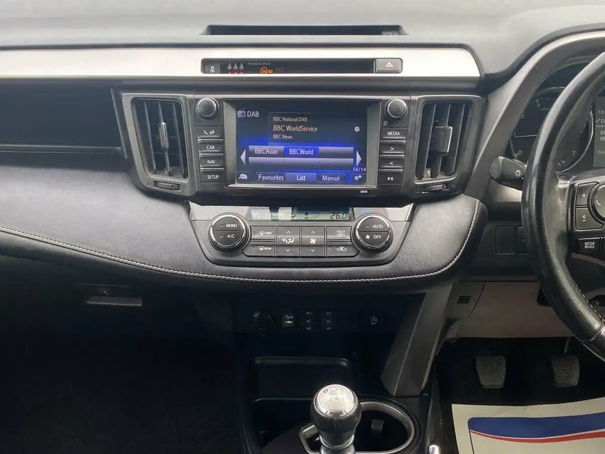 2017-toyota-rav4-20d-4d-excel-tss-navi-big-36