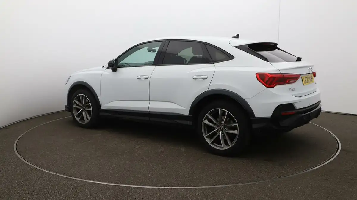 2022-audi-q3-15-35-tfsi-black-edition-cod-sportback-s-tronic-big-28