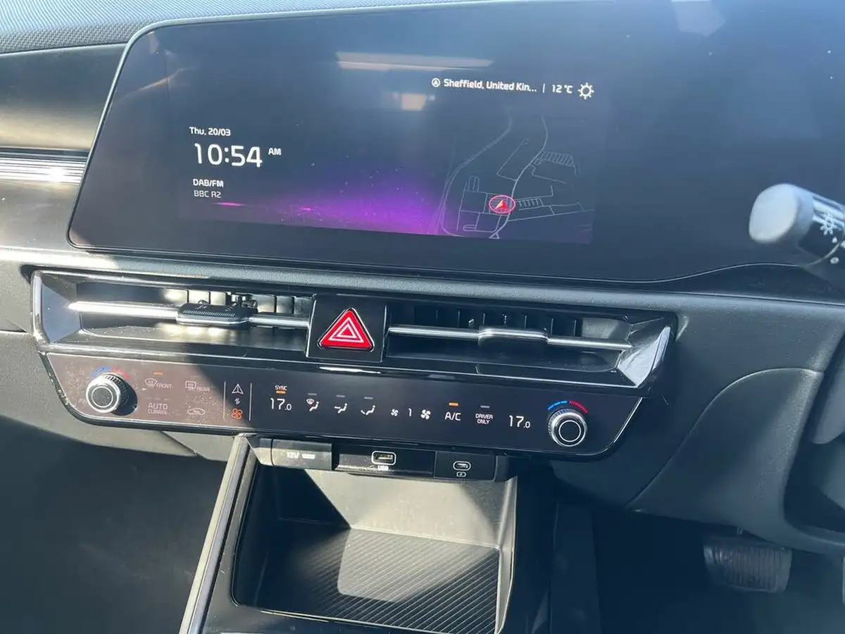 2024-kia-niro-ev-e-2-big-21