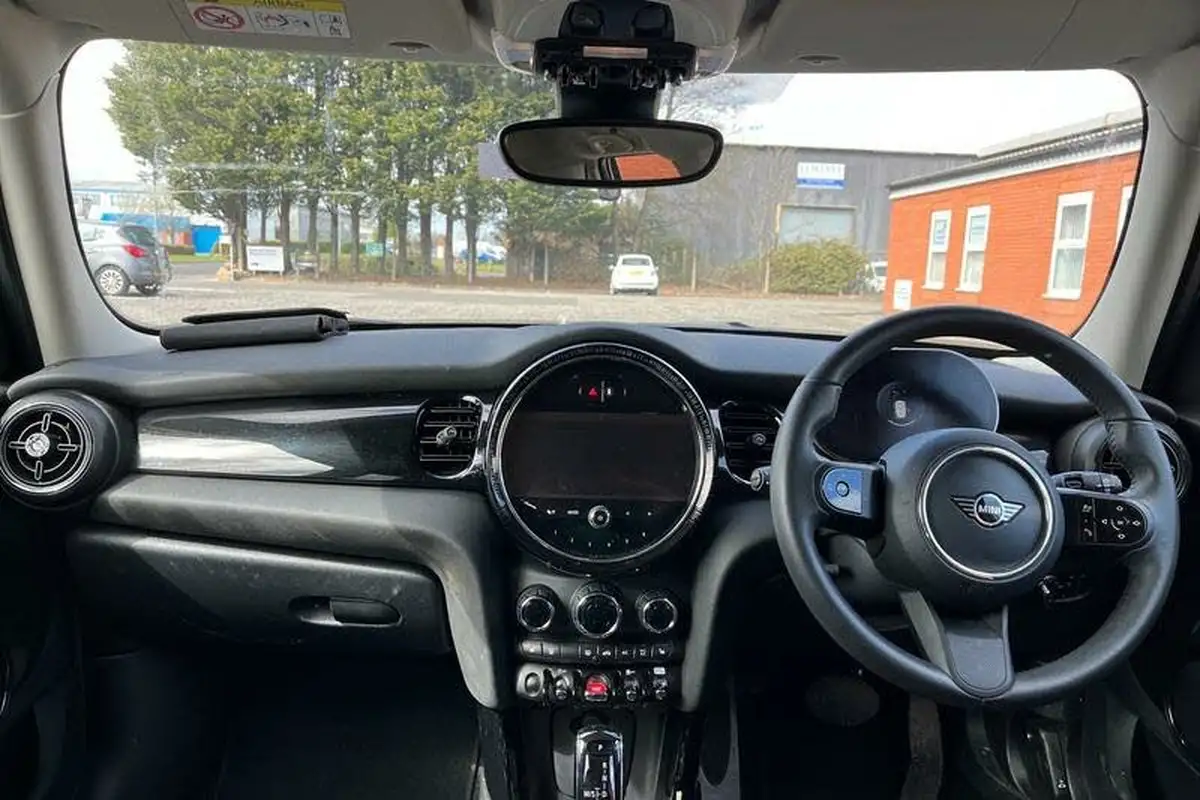 2024-mini-cooper-15-cooper-classic-premium-auto-hatchback-5d-auto-big-11