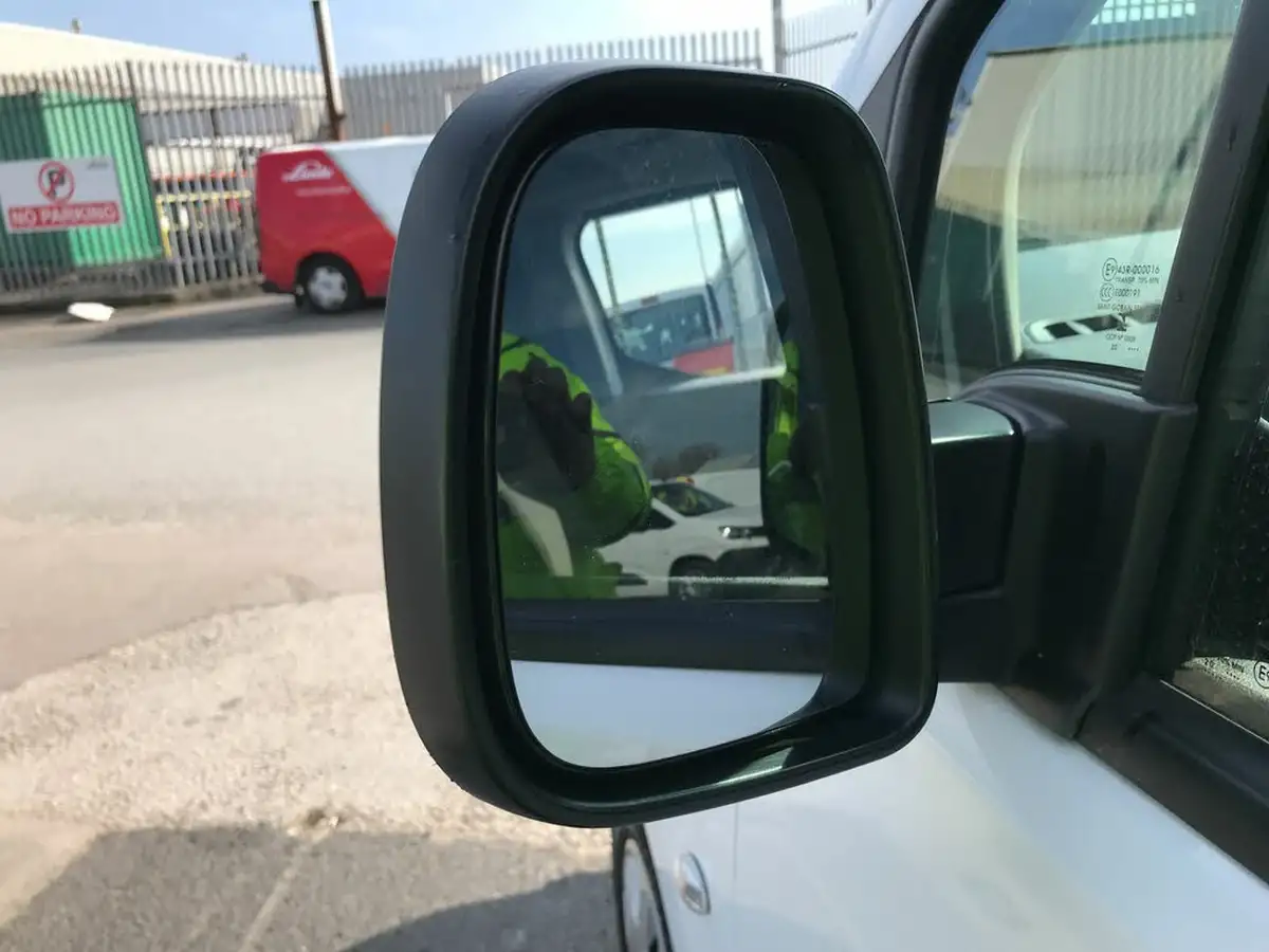 2021-vauxhall-combo-15cdti-sportive-2300-100pseu6dt-l1h1-panel-big-33