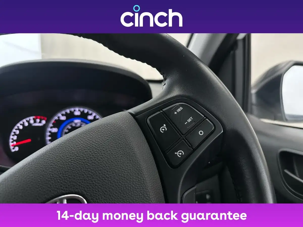 2019-hyundai-i10-10-play-big-22