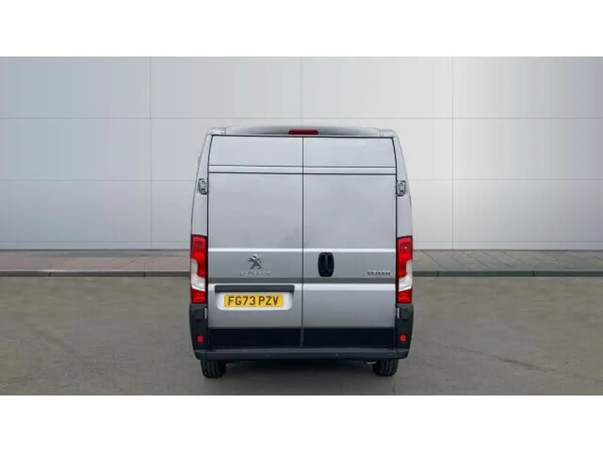 2023-peugeot-boxer-22-bluehdi-professional-premium-335-l3h2-panel-big-5
