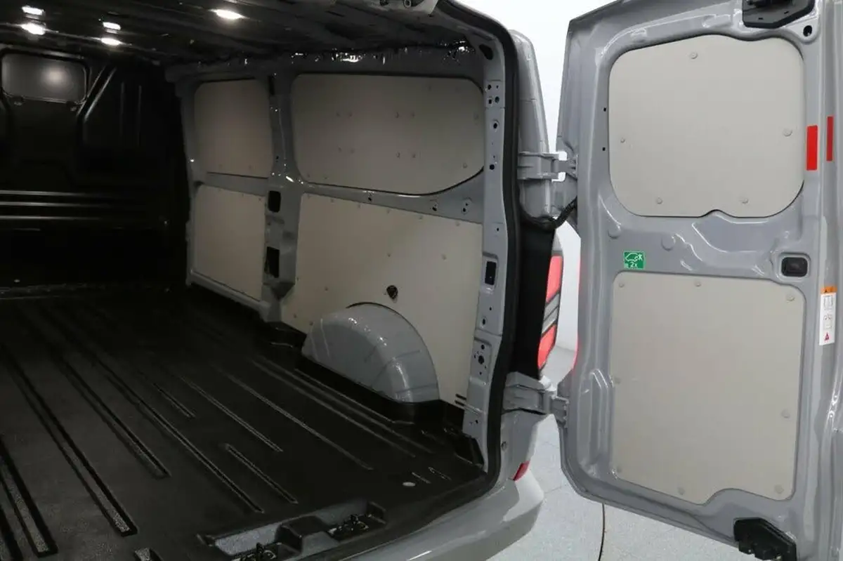 2023-ford-transit-custom-20tdci-320-l2h1-limited-136pseu6e-panel-van-1996cc-auto-big-17