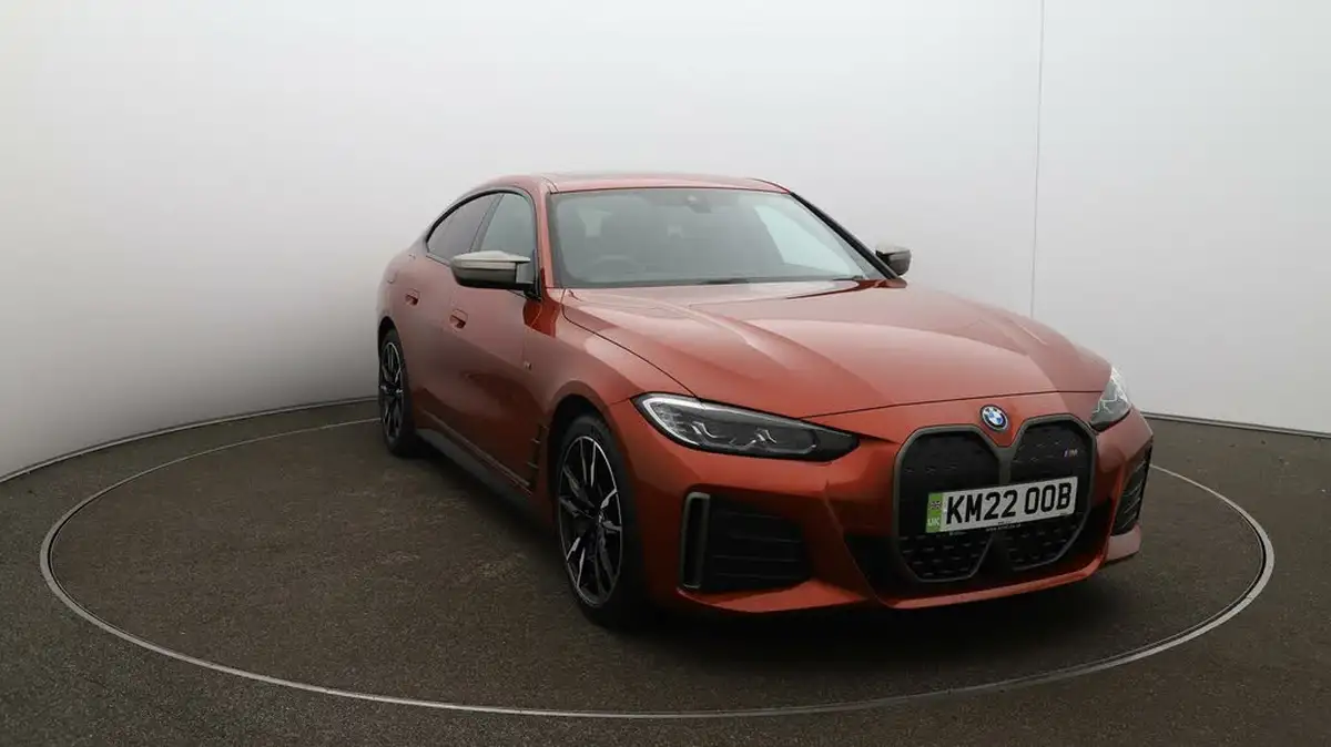 2022-bmw-i4-e-m50-big-38