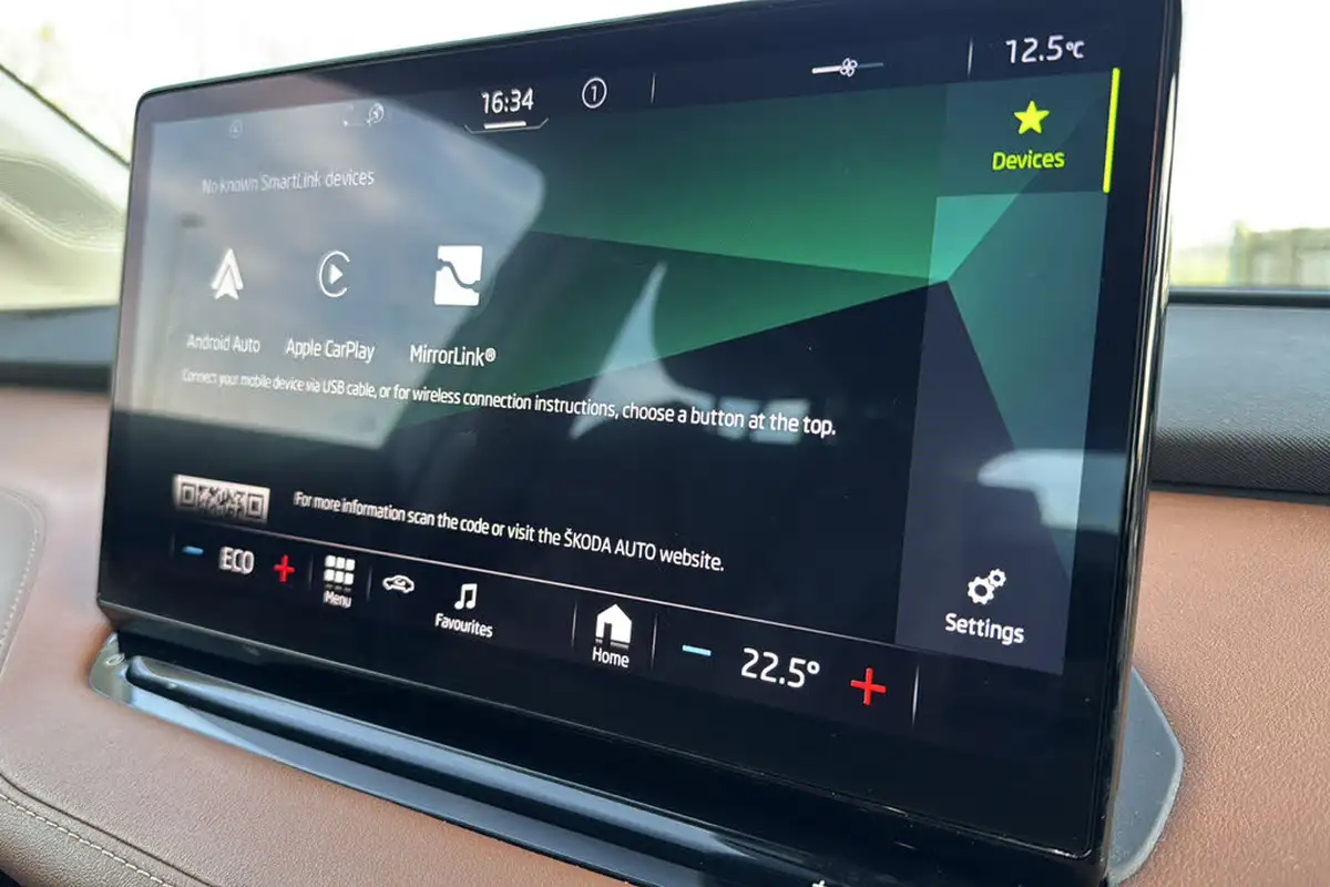2022-skoda-enyaq-e-60-big-45
