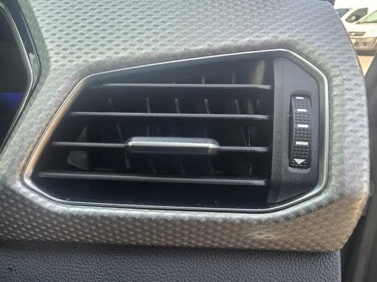 2024-volkswagen-t-cross-10-tsi-move-110ps-dsg-big-38