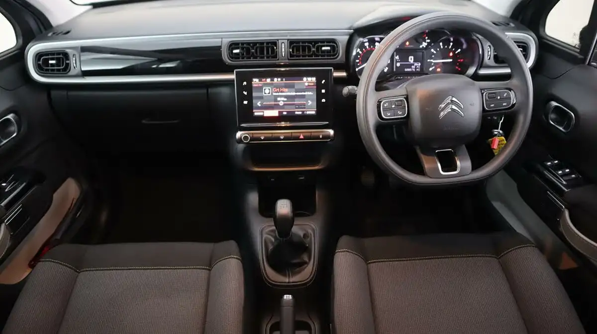 2021-citroen-c3-12-puretech-shine-83ps-big-12