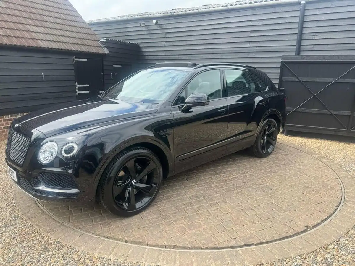 2019-bentley-bentayga-40-v8-big-1