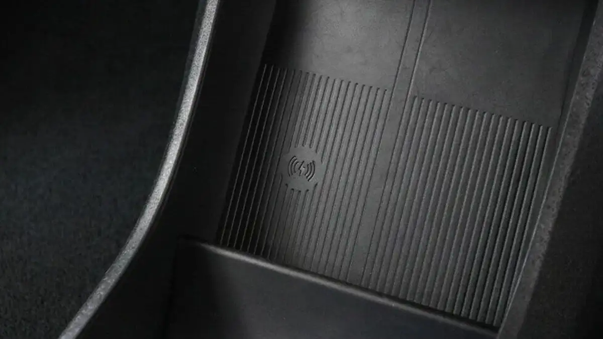 2024-volvo-ex30-e-twin-plus-big-26