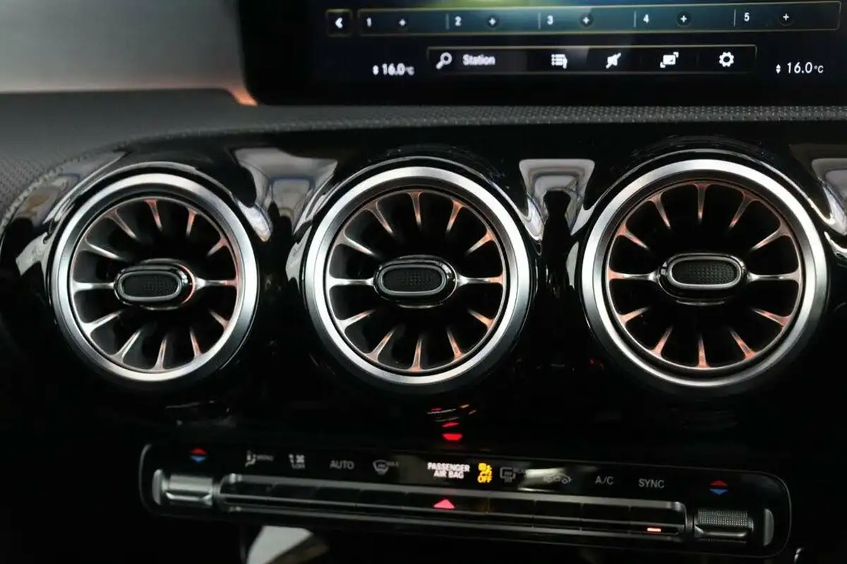 2022-mercedes-benz-cla-13-cla-200-amg-line-premium-coupe-4d-big-24