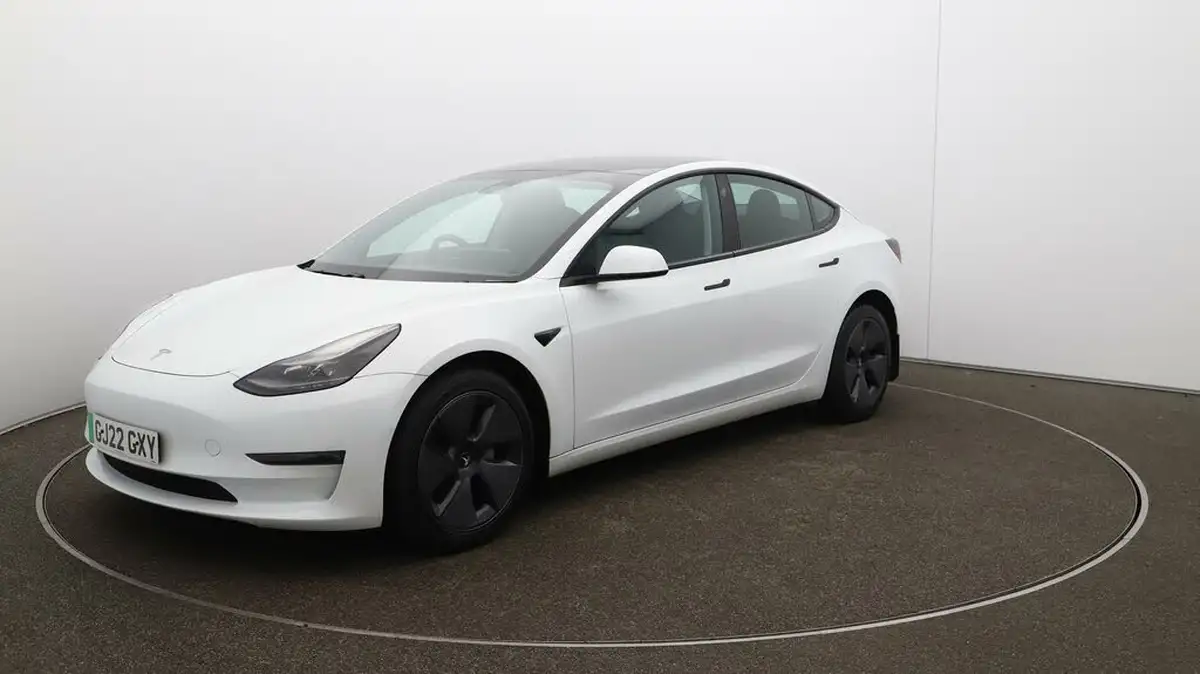 2022-tesla-model-3-e-long-range-big-62