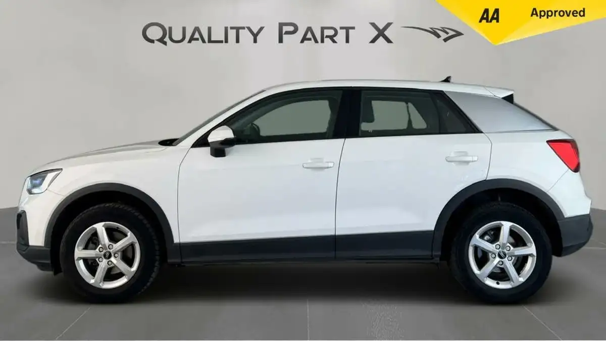 2023-audi-q2-10-30-tfsi-technik-big-5