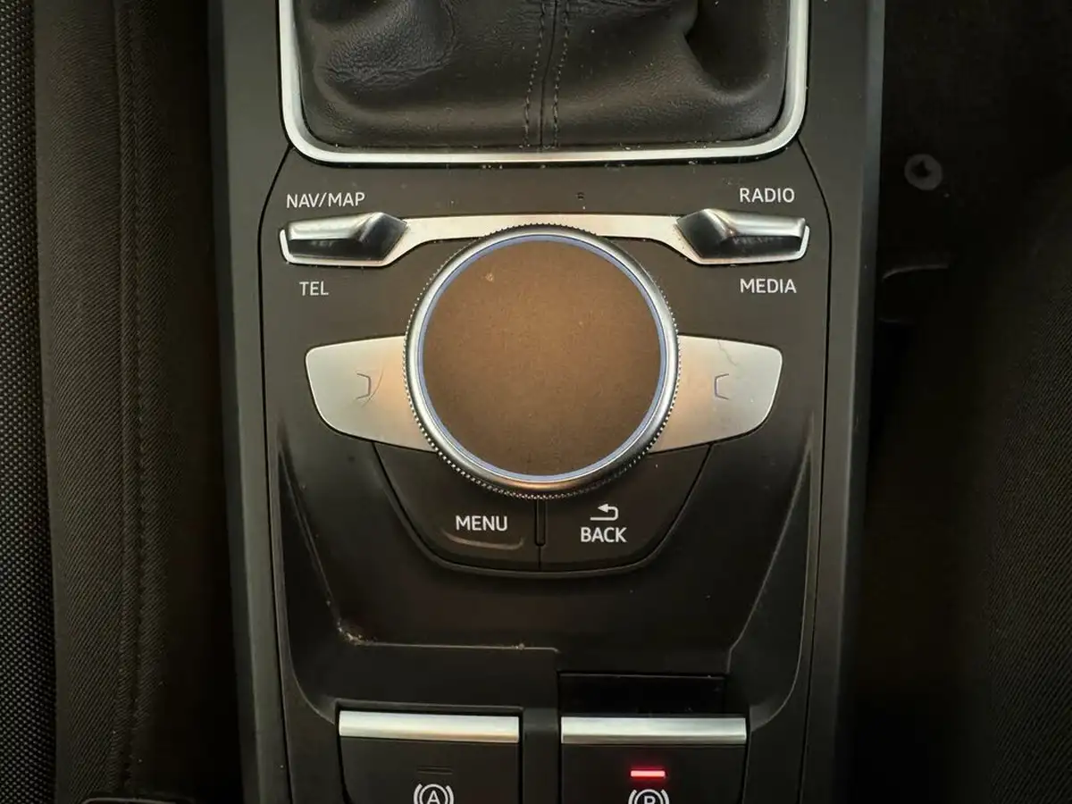 2023-audi-q2-10-30-tfsi-technik-big-33