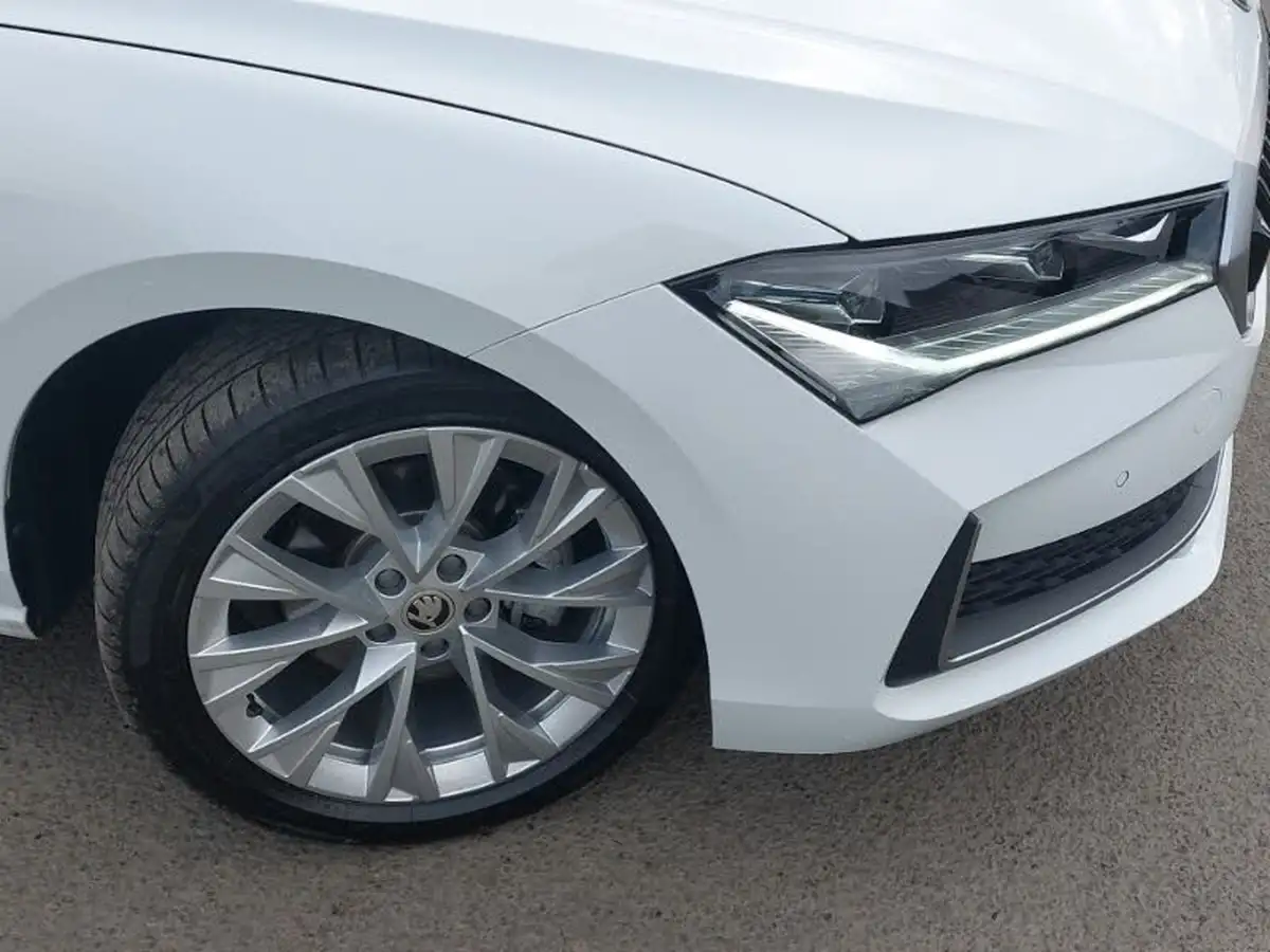 2024-skoda-superb-20tdi-se-l-150ps-scr-estate-dsg-big-8