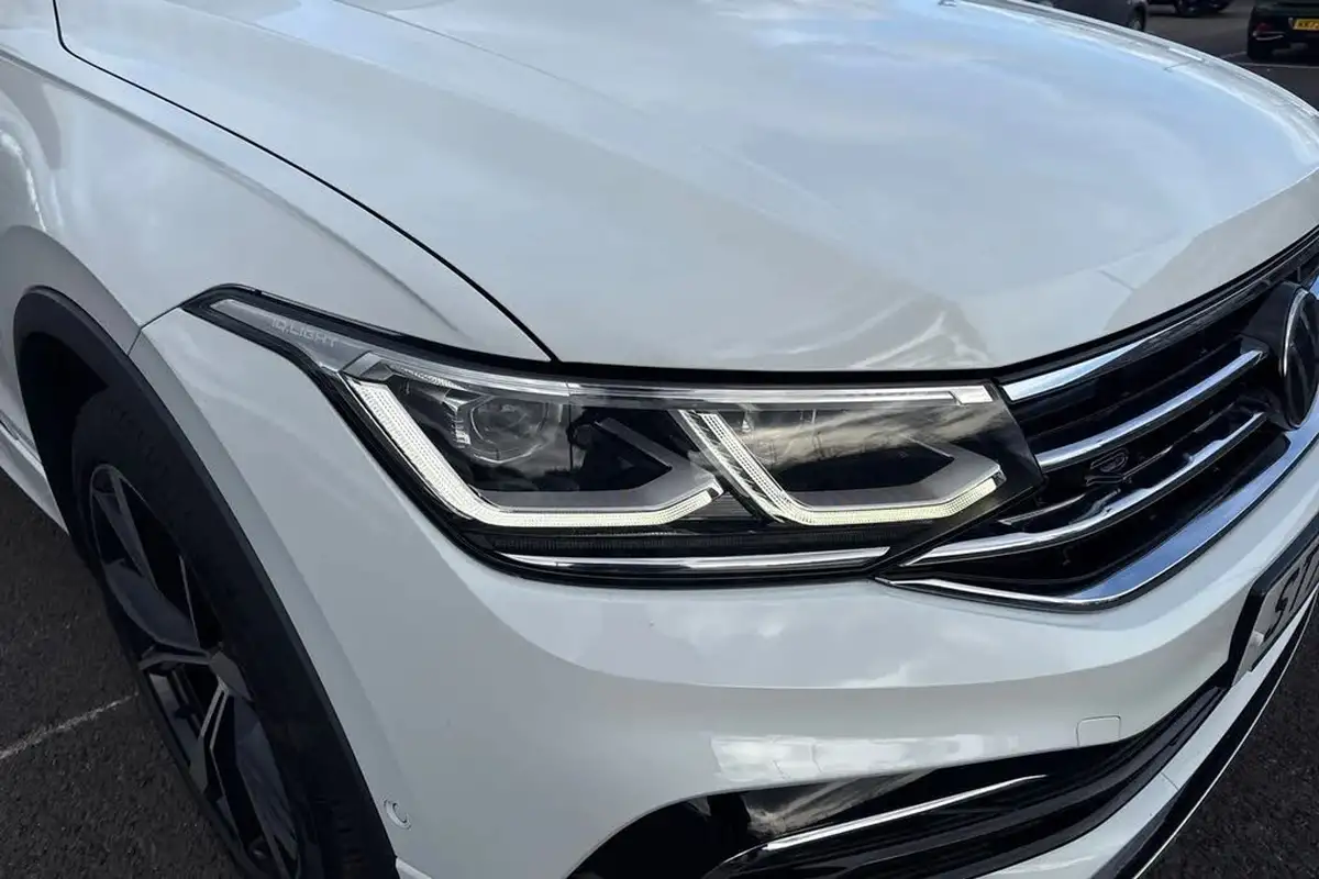 2022-volkswagen-tiguan-15-tsi-r-line-big-16