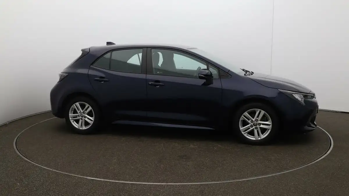 2022-toyota-corolla-18-vvt-i-icon-tech-trk-hatchback-5d-big-39