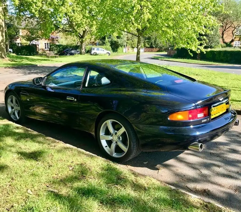 2002-aston-martin-db7-59-vantage-big-4