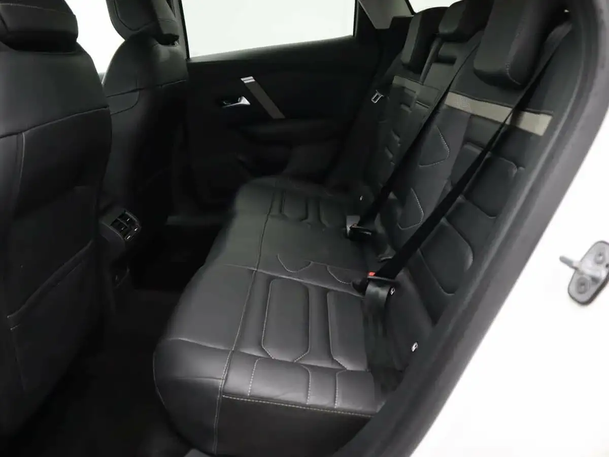 2023-citroen-c4-12-puretech-shine-plus-big-9