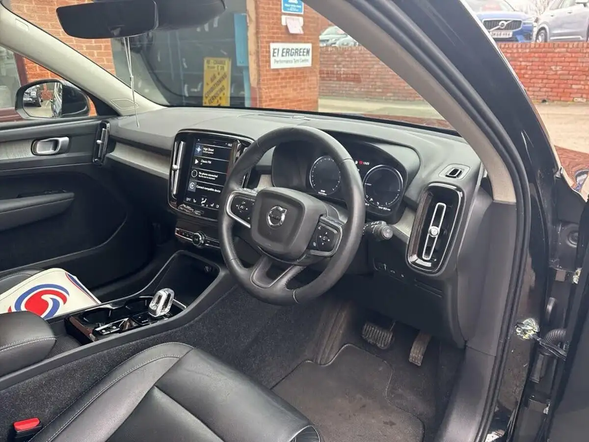 2020-volvo-xc40-15-t5-inscription-plug-in-hybrid-big-3