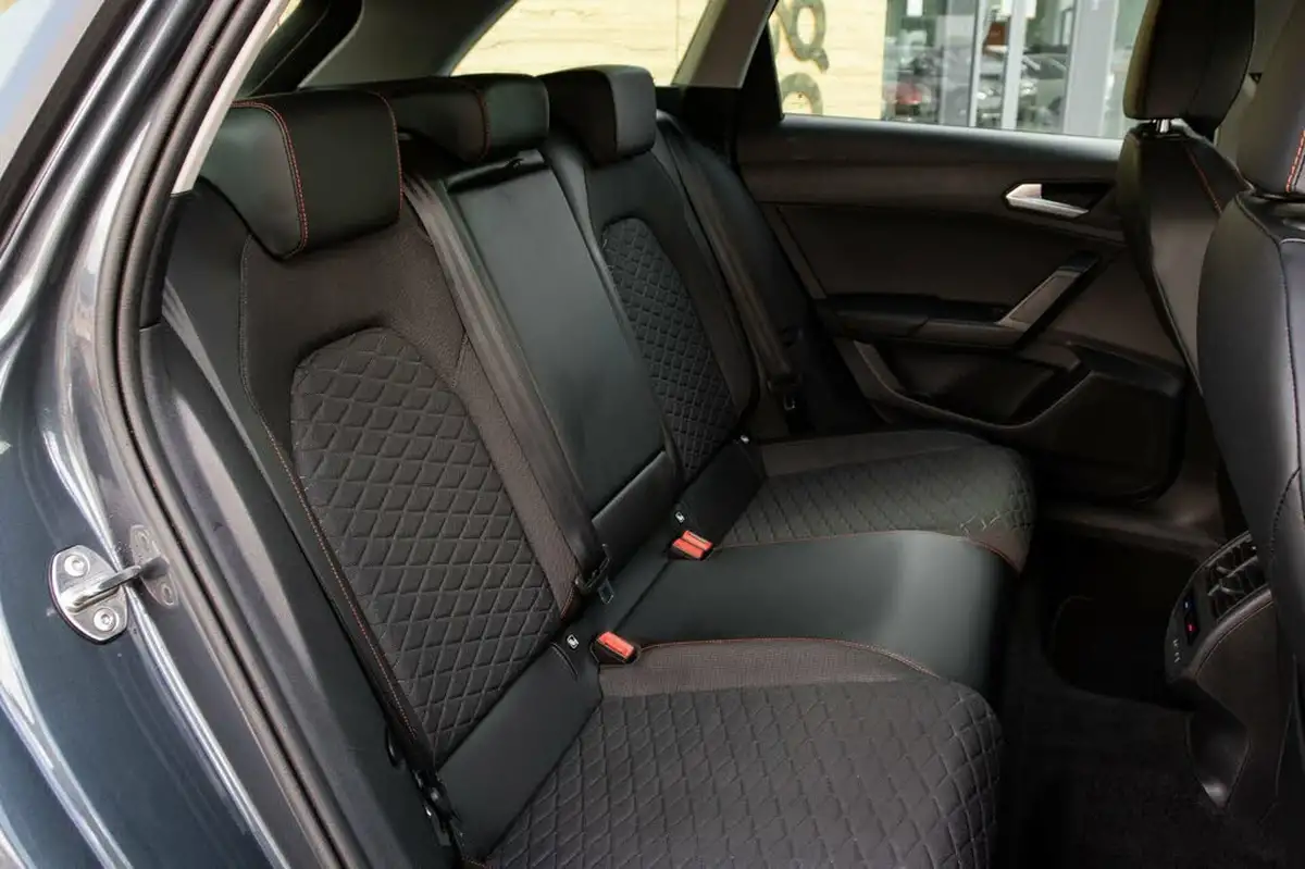 2020-seat-leon-15-etsi-fr-estate-big-34