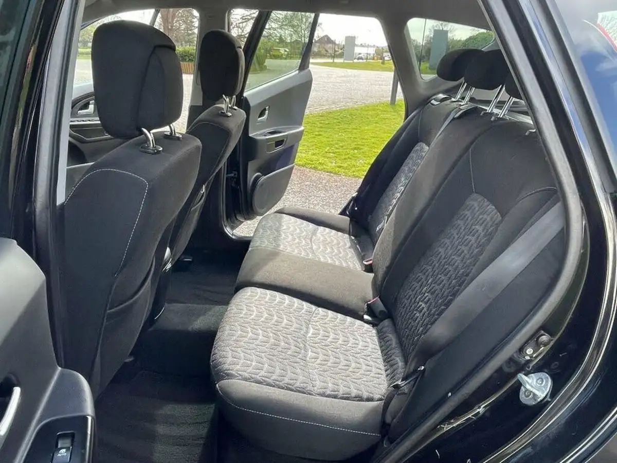 2012-kia-ceed-16td-3-estate-big-18
