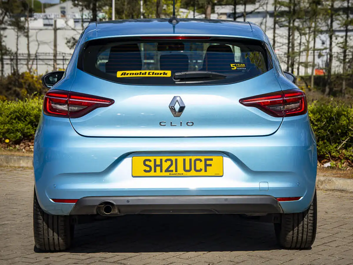 2021-renault-clio-10-tce-iconic-90ps-big-8