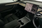 2022-tesla-model-y-e-long-range-small-31