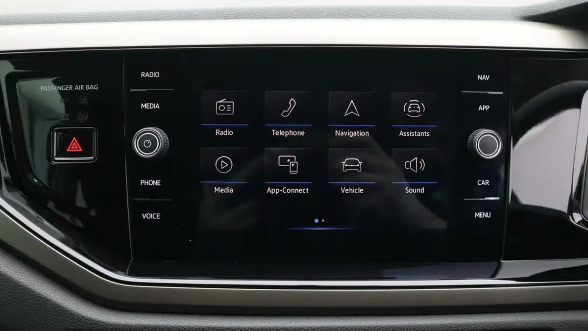 2021-volkswagen-polo-10-match-big-11